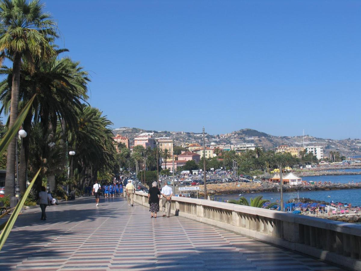 Casa Fiorenza Parcheggio Privato Sanremo Ngoại thất bức ảnh